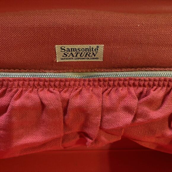 Rare Samsonite Saturn Carry On Hard Luggage Red Retro Beautiful Trendy - Picture 11 of 14